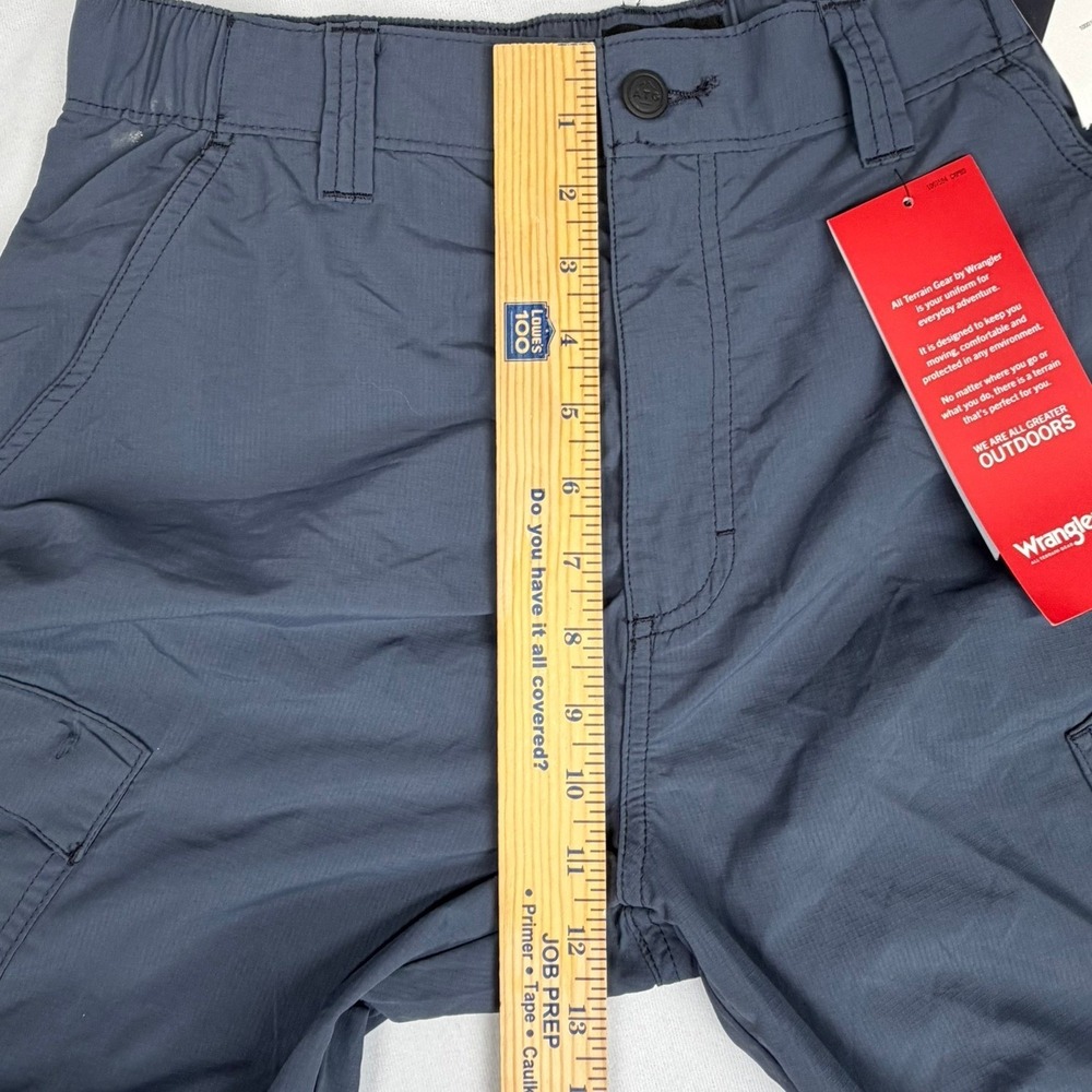 Wrangler ATG Peak Shorts Mens 32 Navy Nylon Ripstop Cargo Hiking Elastic Waist - Picture 8 of 9
